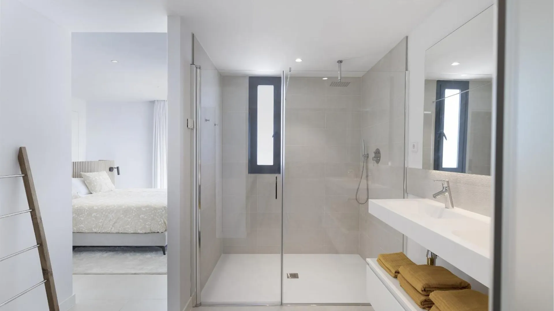 Exclusive 3-Bedroom Apartment In Higueron Fuengirola