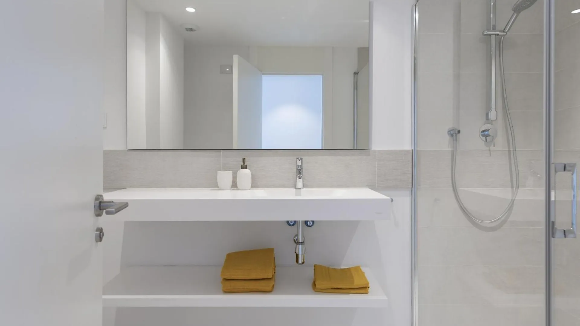 Exclusive 3-Bedroom Apartment In Higueron Fuengirola