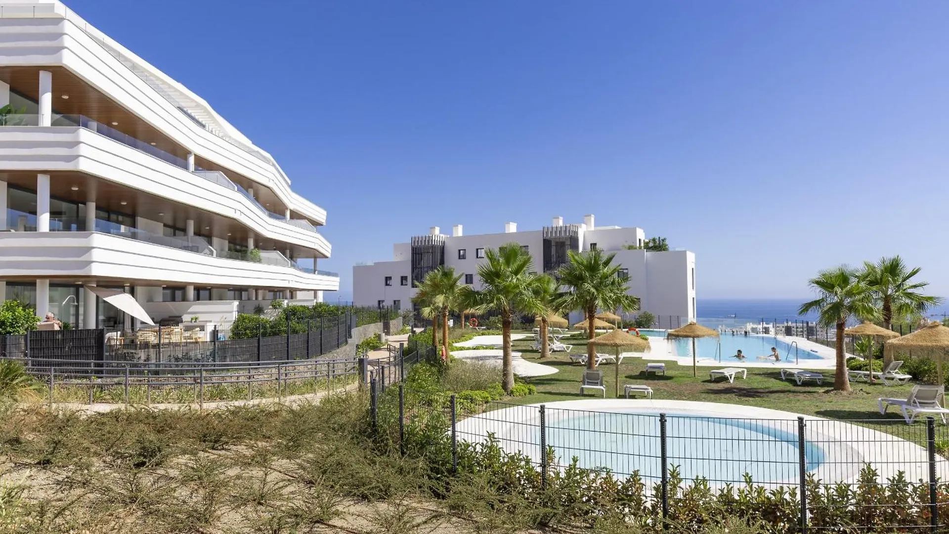 Exclusive 3-Bedroom Apartment In Higueron Fuengirola