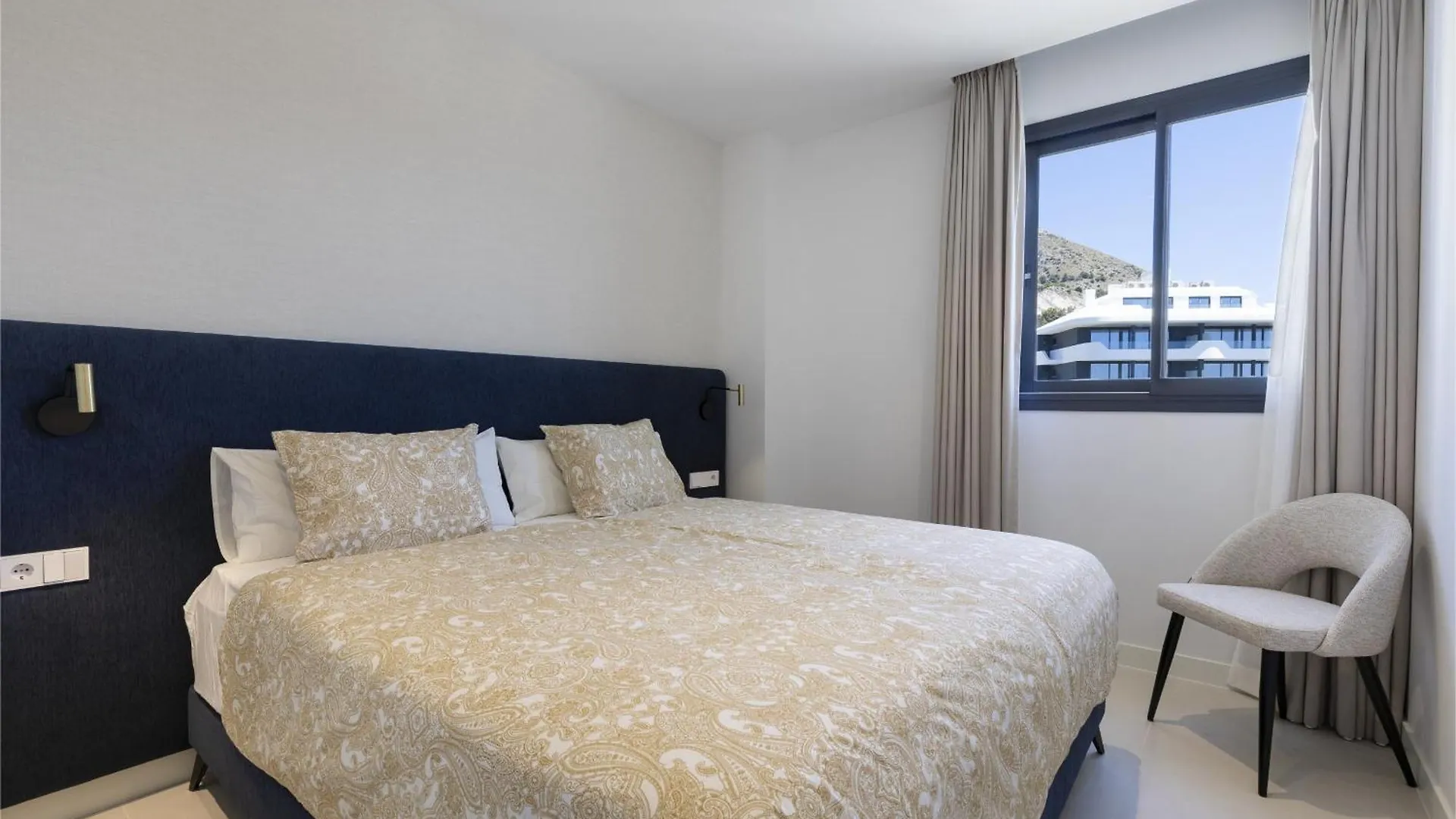 Exclusive 3-Bedroom Apartment In Higueron Fuengirola Spain
